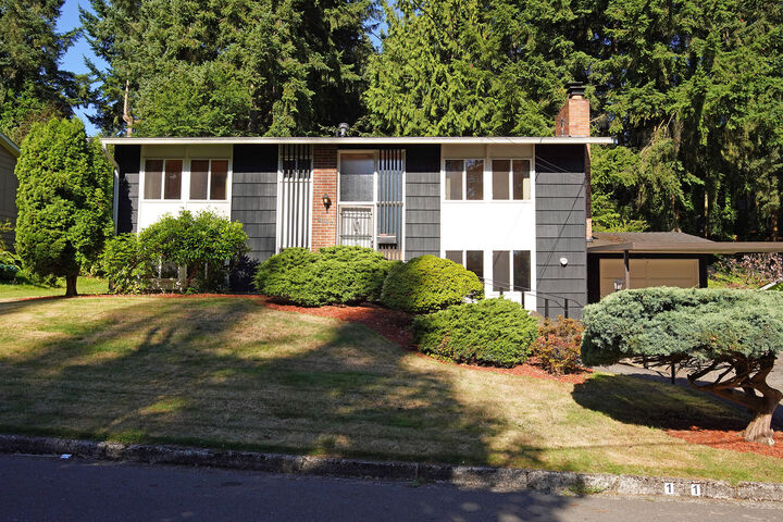 1231 151st Ave SE  Bellevue WA 98007 photo