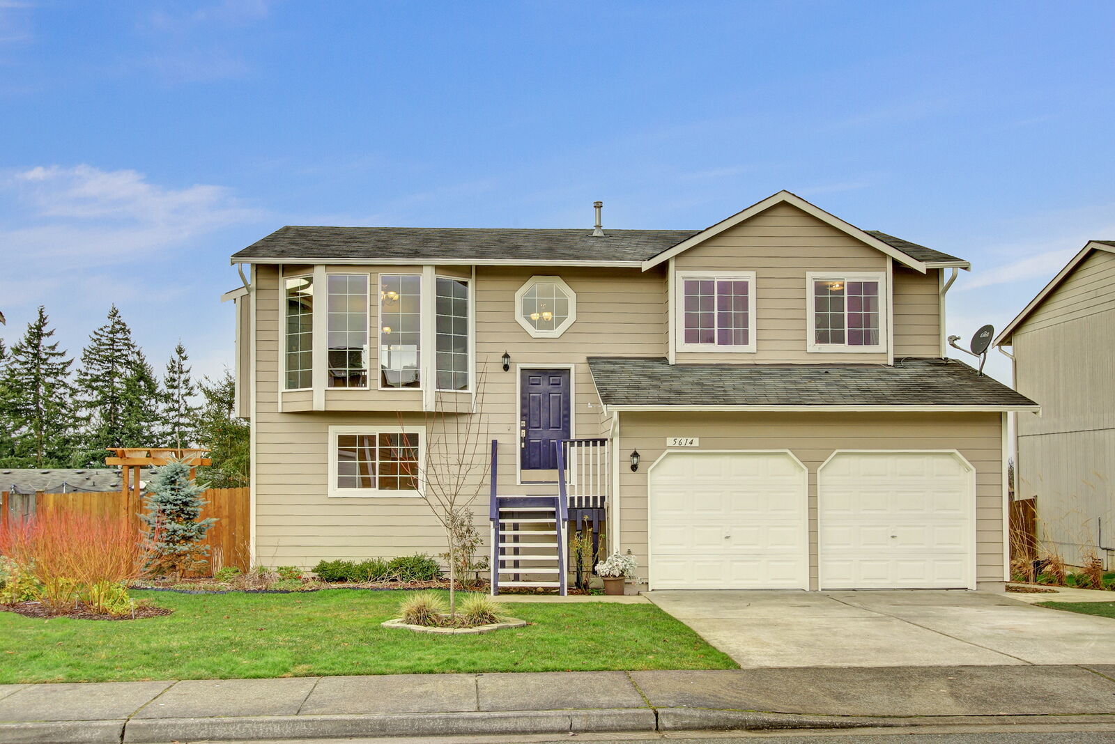 Property Photo:  5614 79th Ave NE  WA 98270 