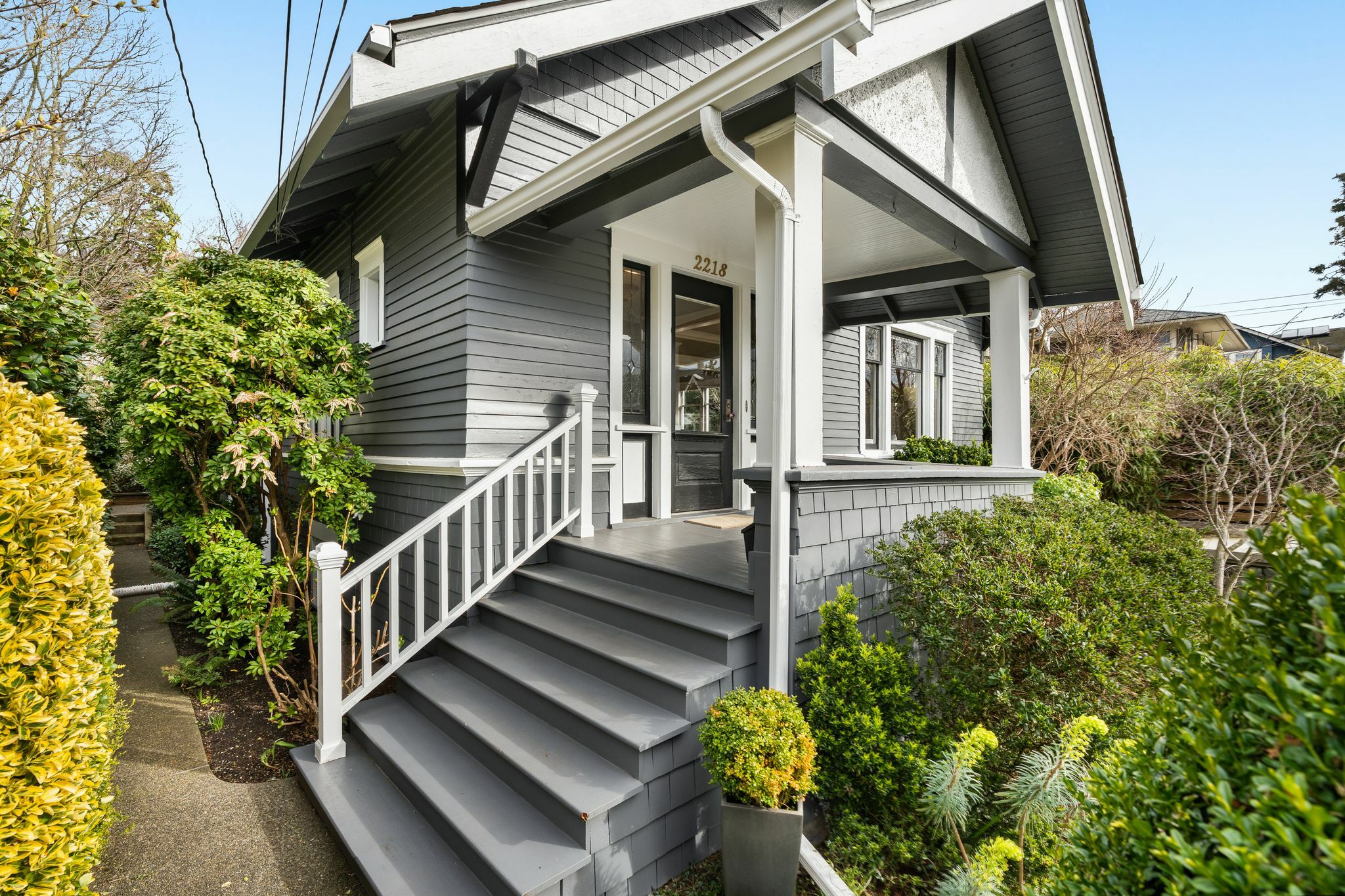 Property Photo:  2218  Nob Hill Avenue N  WA 98109 