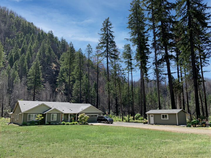 Property Photo: 91403 Marbrook Ln OR 97413