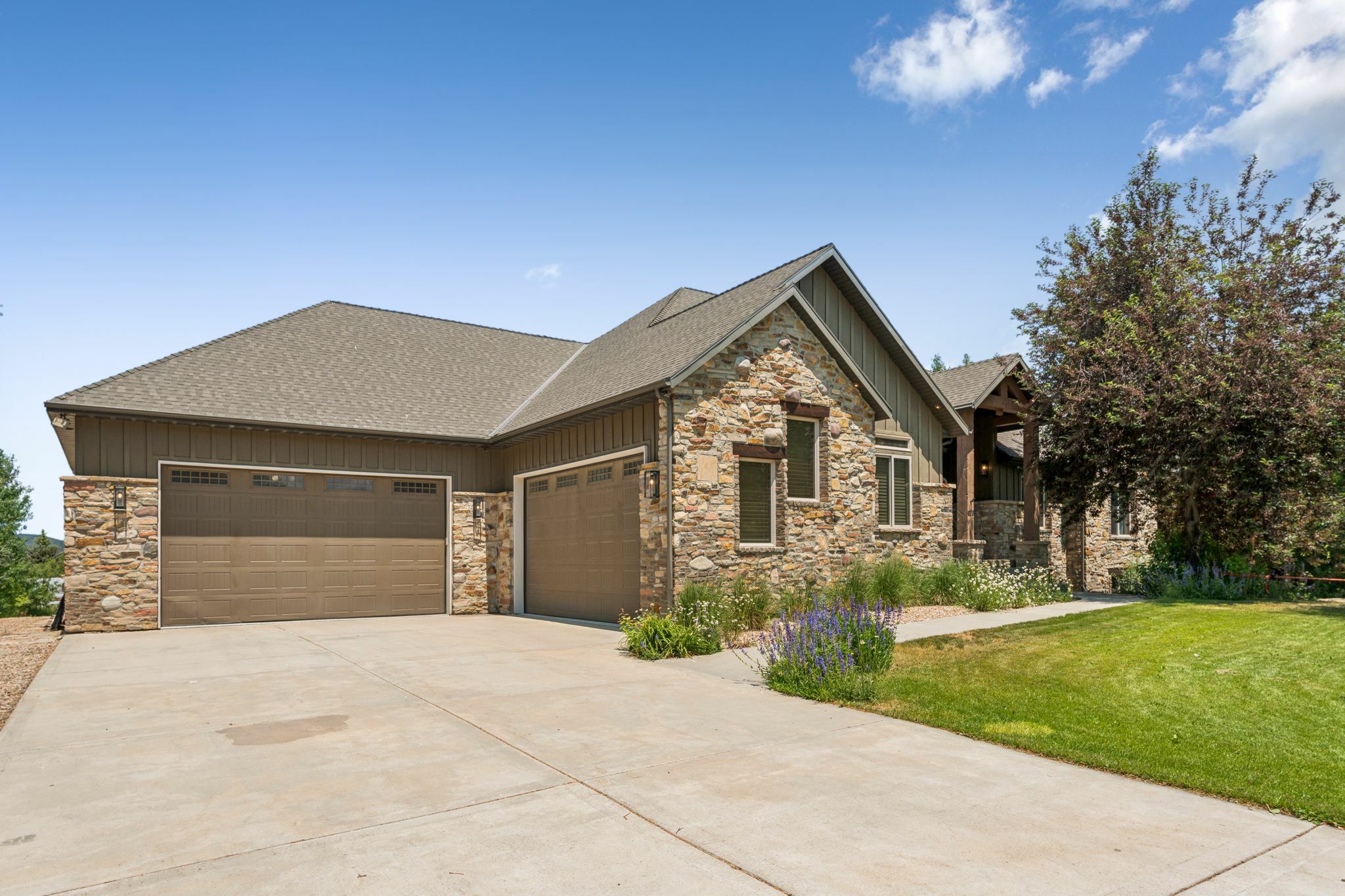 Property Photo: 279 Wild Willow Dr UT 84036