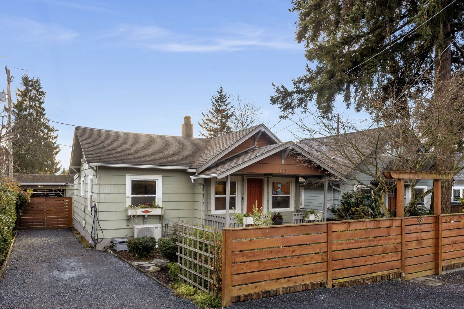 Property Photo:  335 N 104th Street  WA 98133 