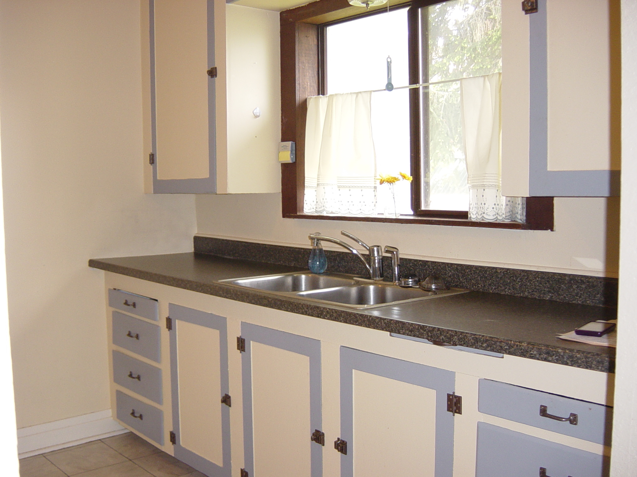 Property Photo: Kitchen 2820 Iron St WA 98225