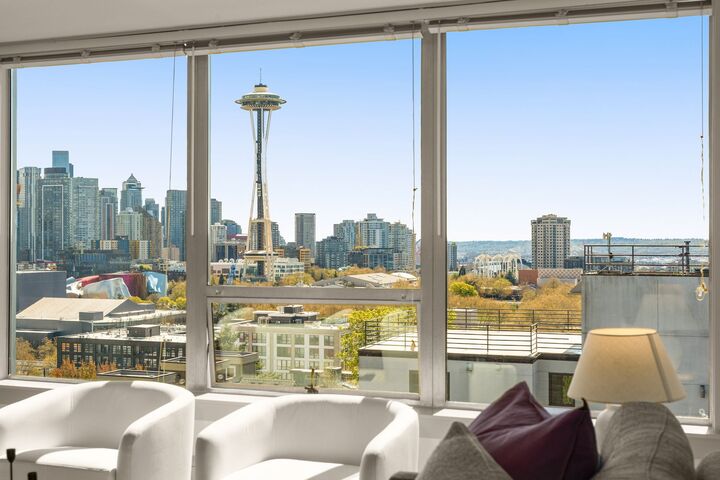 Property Photo: 900 Warren Avenue N 302 WA 98109