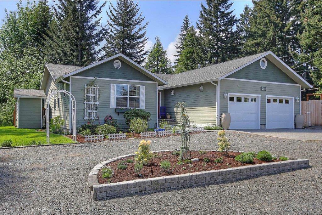 Property Photo:  291 Meadow Dr  WA 98282 