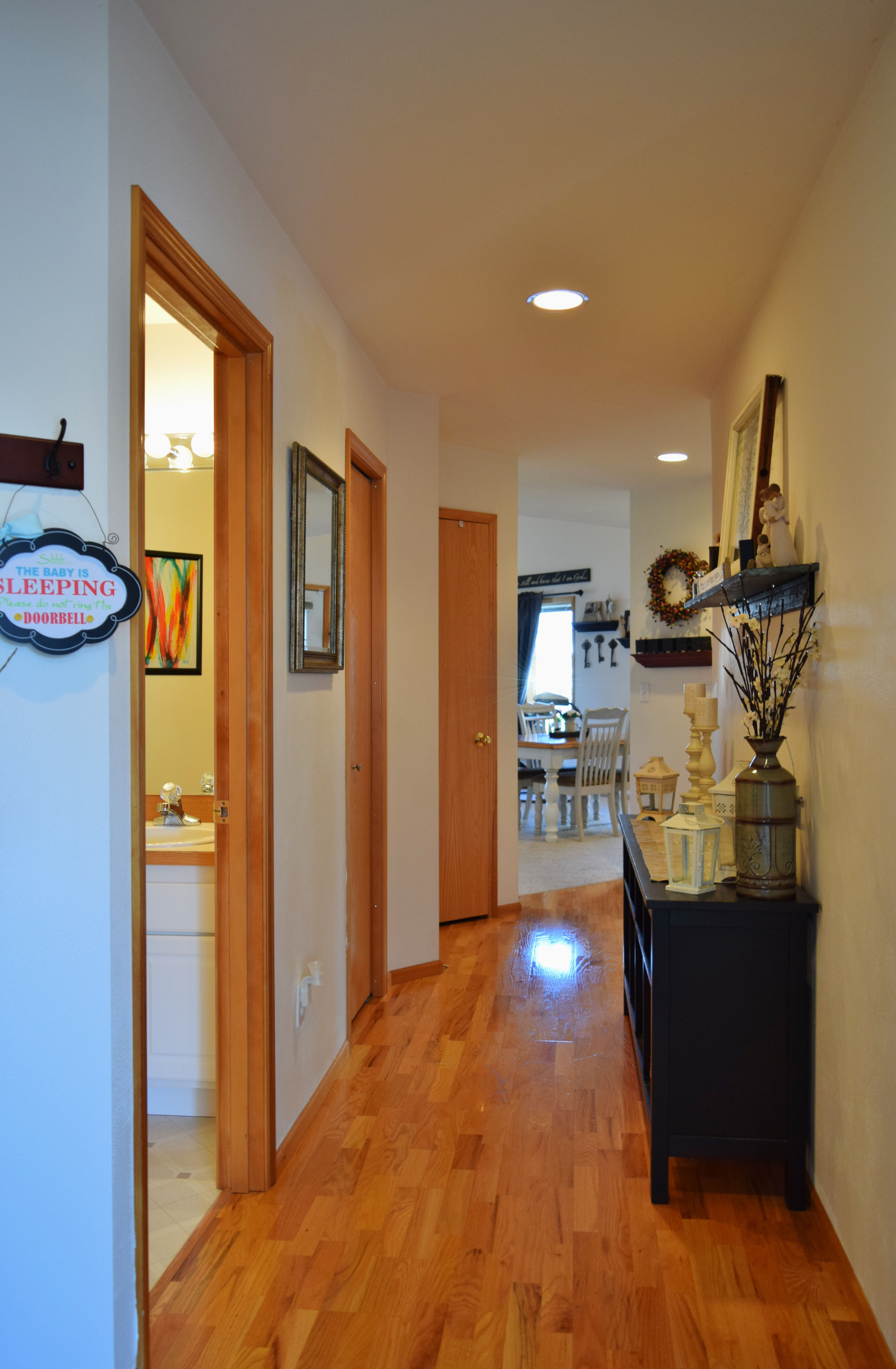 Property Photo: Foyer 1101 Aaron Dr D WA 98264