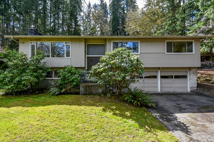 16143 SE Newport Way Wy  Bellevue WA 98006 photo