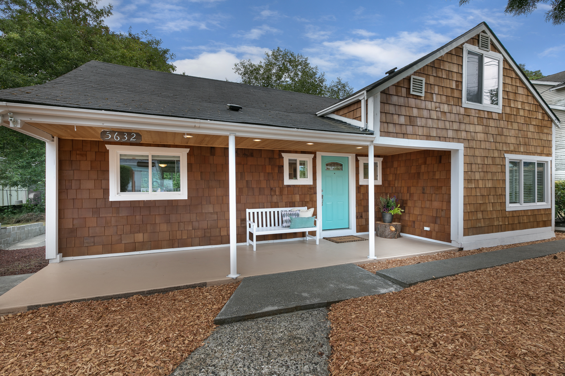 Property Photo: 5632 18th Avenue SW WA 98106