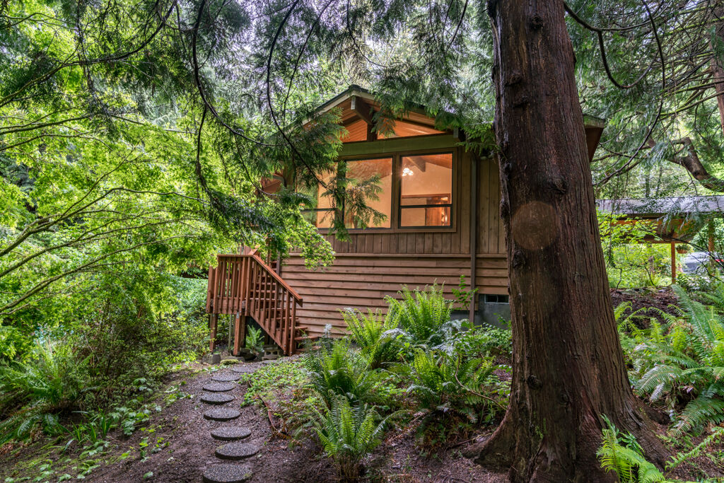 Property Photo:  11958 Olympic Terrace Ave NE  WA 98110 