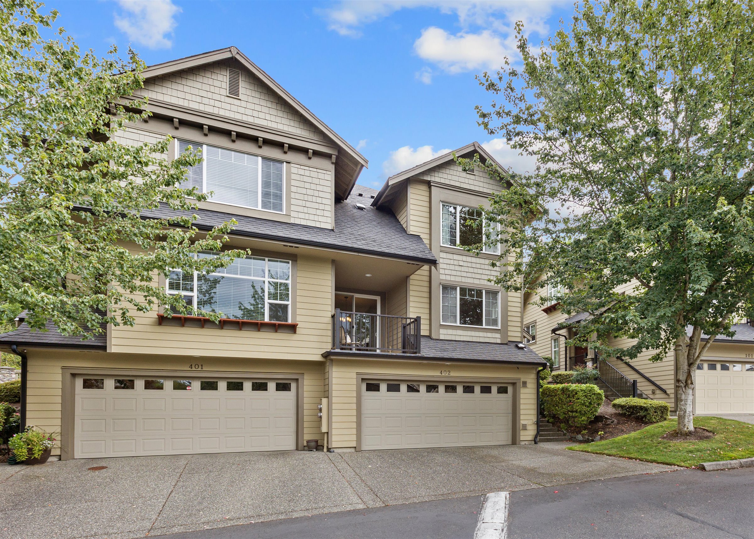 Property Photo:  13824 N Creek Drive 402  WA 98012 