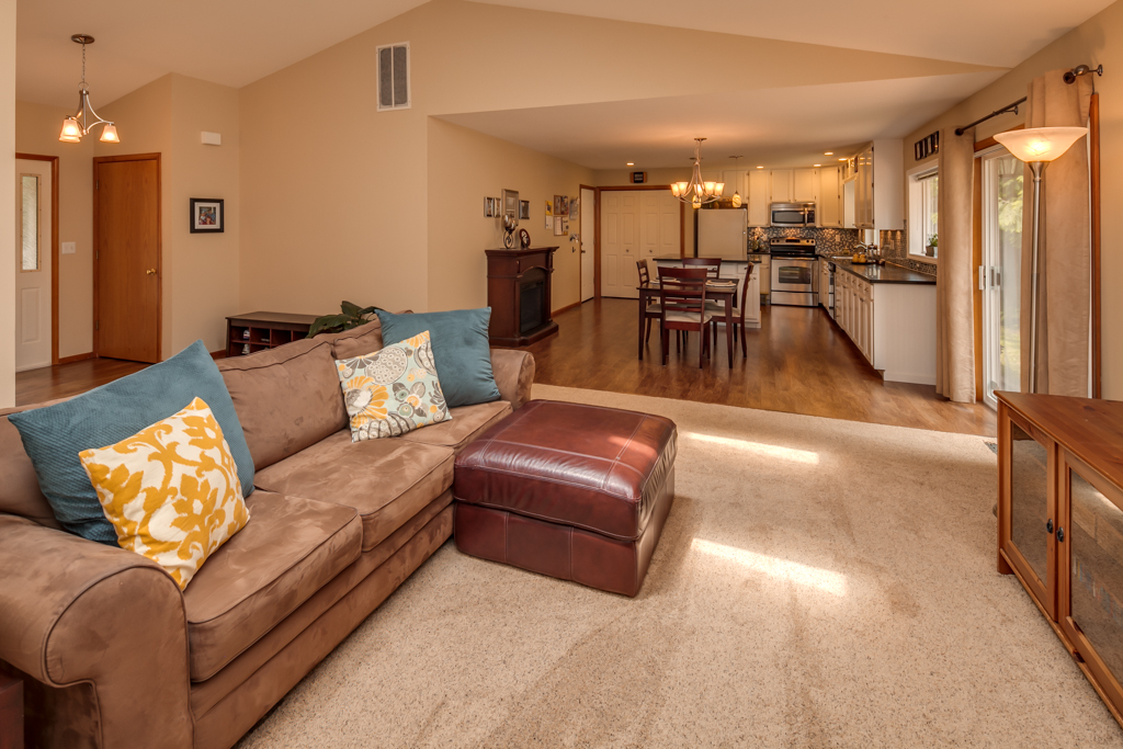 Property Photo: Living room 198 Polo Park Dr WA 98229