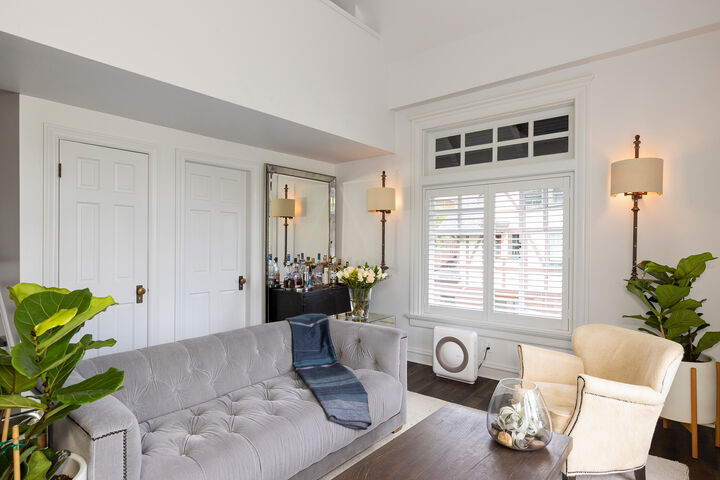 Property Photo: Living Room 954  Broadway  E 202  WA 98102 