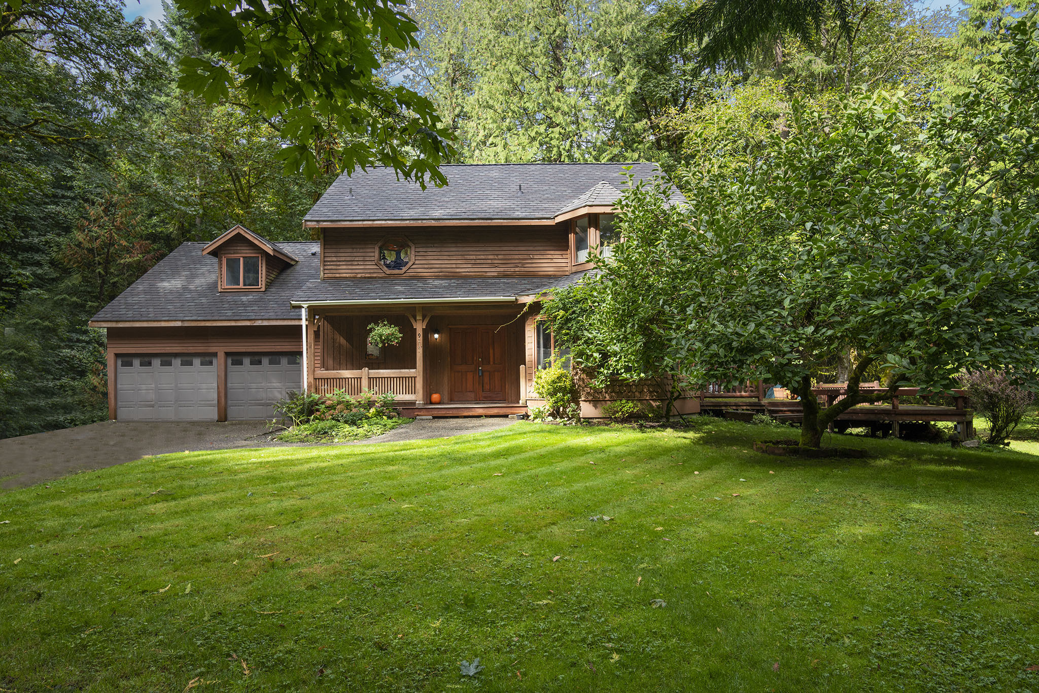 Property Photo:  19217 SE 62nd Place  WA 98027 