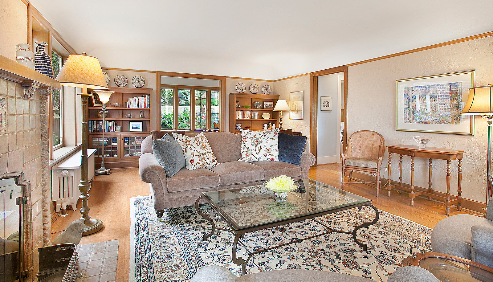 Property Photo: Living room 2055 E Crescent Dr  WA 98112 