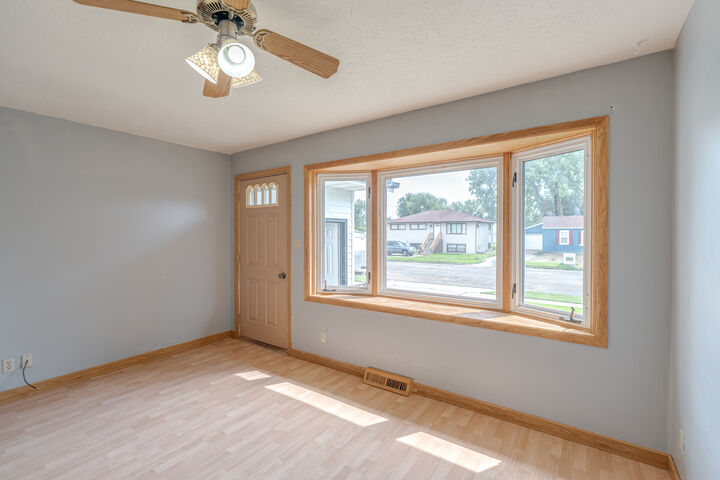 Property Photo: 502 Ingals Avenue ND 58504