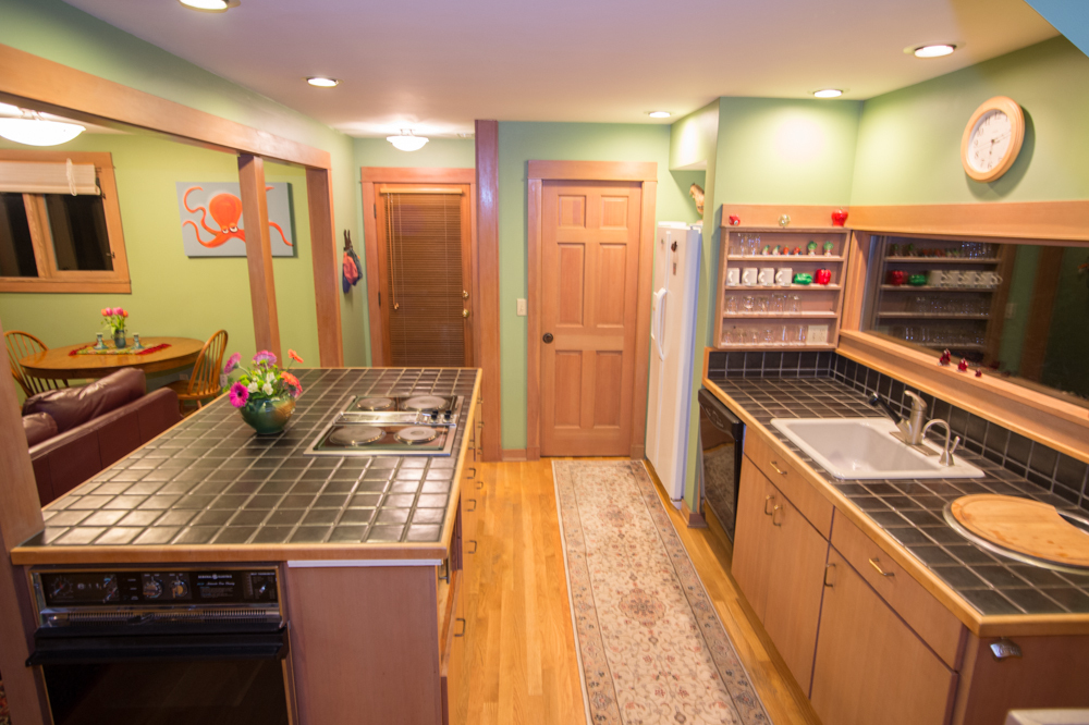 Property Photo: Living, dining, kitchen 5631 Seaview Ave NW  WA 98199 