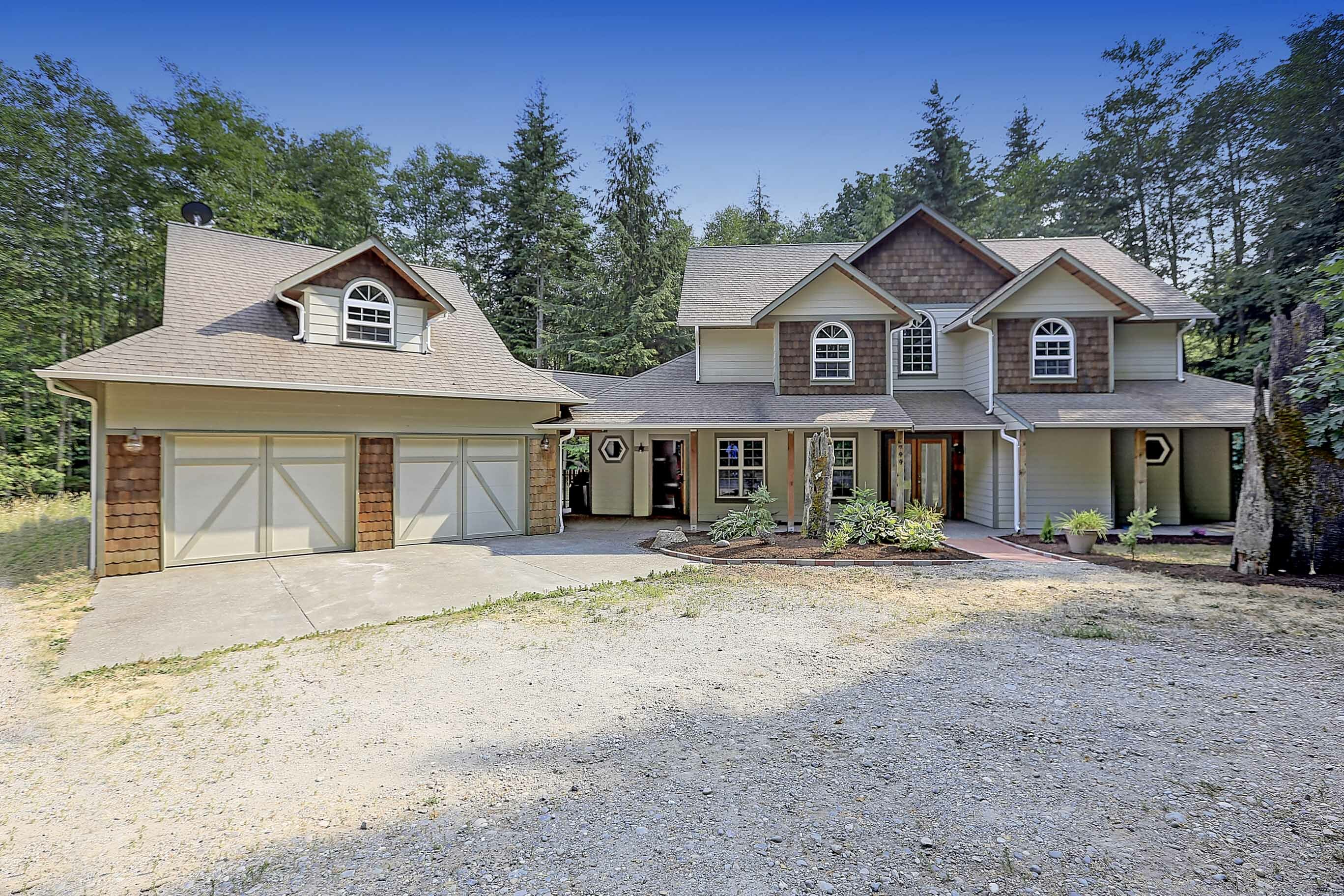 Property Photo:  744 Twin Pines Dr  WA 98282 