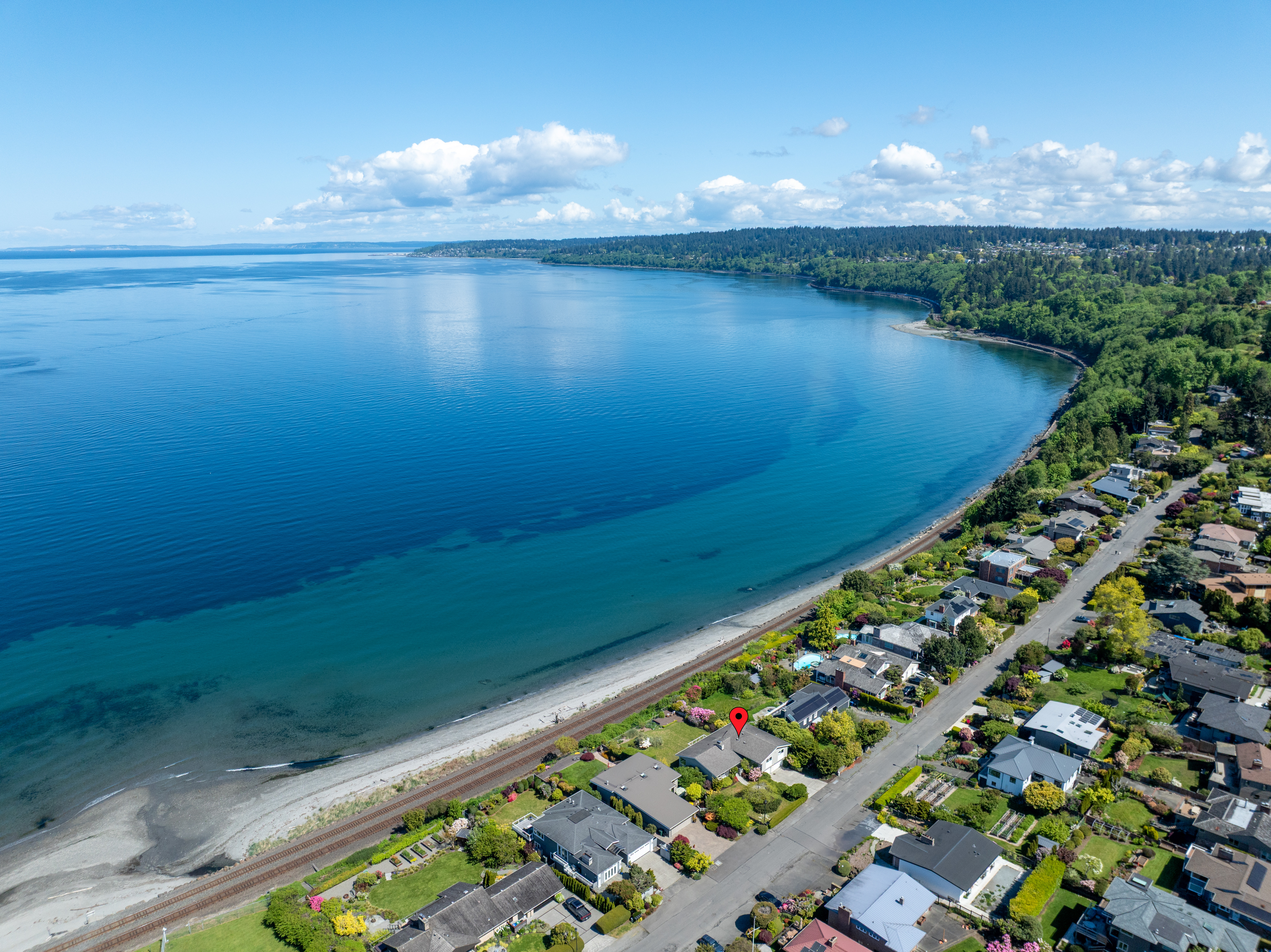 Property Photo: 2420 NW Blue Ridge Dr 2420 NW Blue Ridge Drive WA 98177