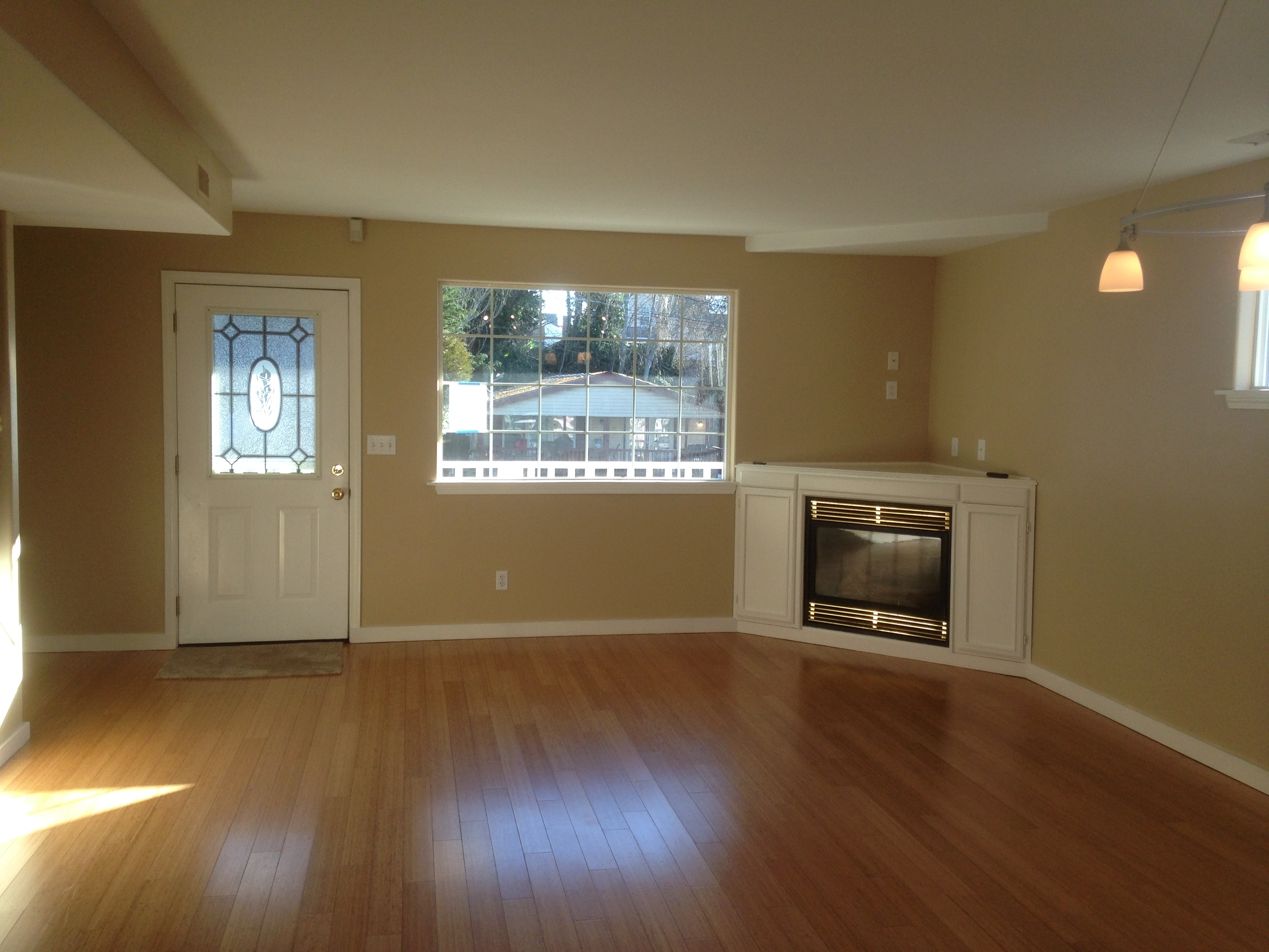 Property Photo: Living room 1011 Pennsylvania Ave  WA 98337 