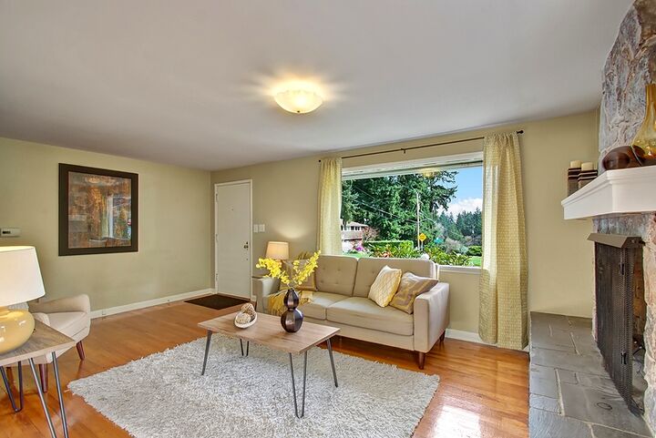 Property Photo: Living 12733 8th Ave NE  WA 98125 