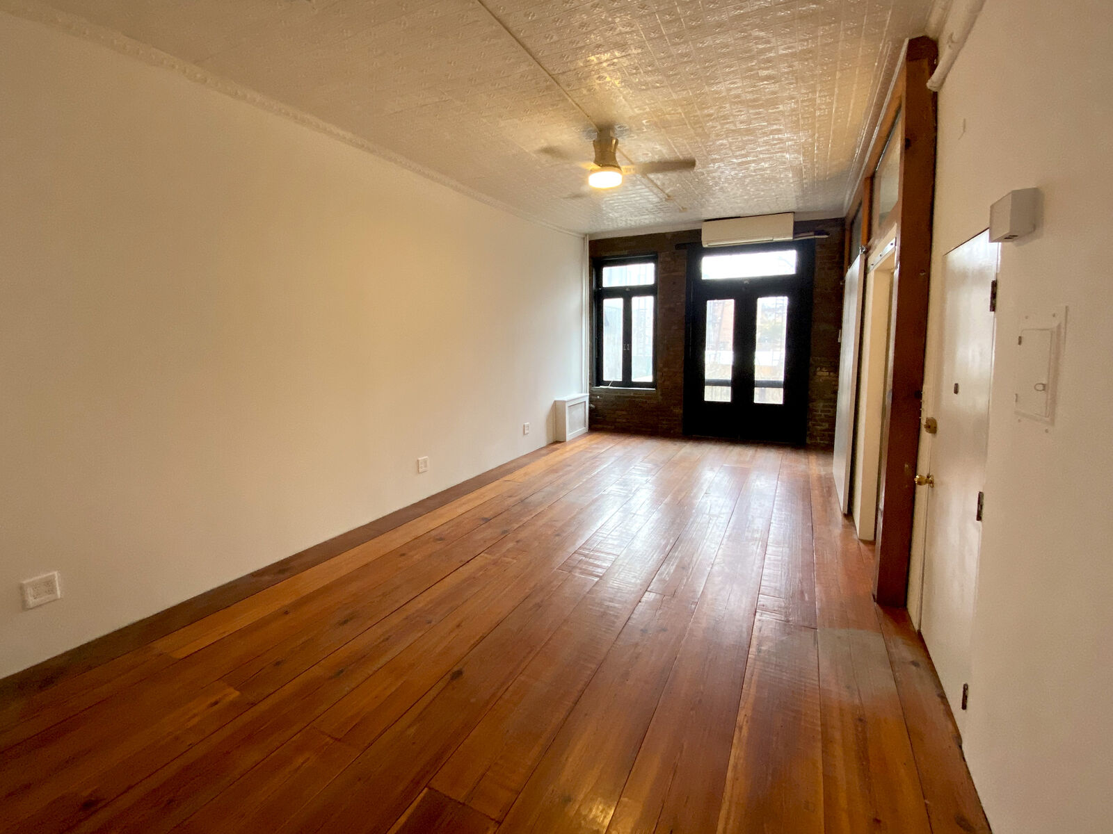 Property Photo: 518 Court St 1R NY 11231